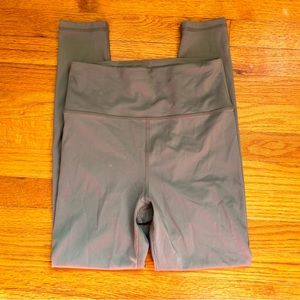 American Eagle Outfitters AEO The Lightweight Everything Legging 7/8 Length s:M